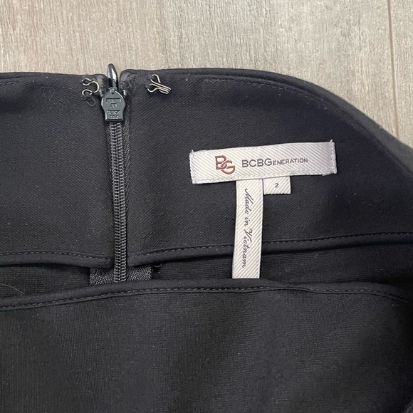 BOGO Stylish BCBG Lace Overlay Black Pencil Skirt - Picture 4 of 6